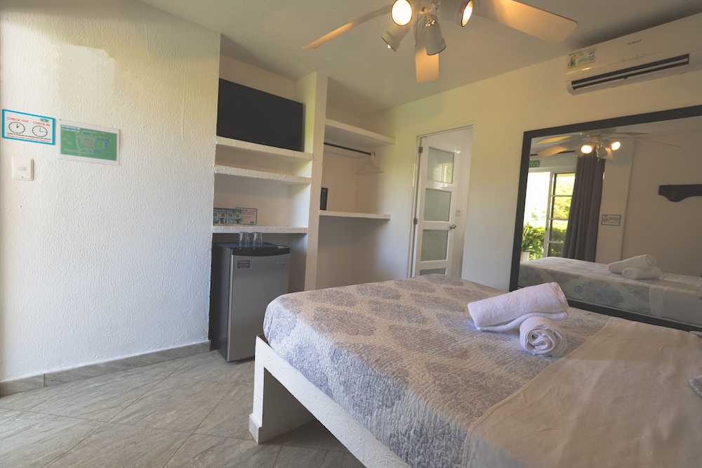 Double Room - Photo 6