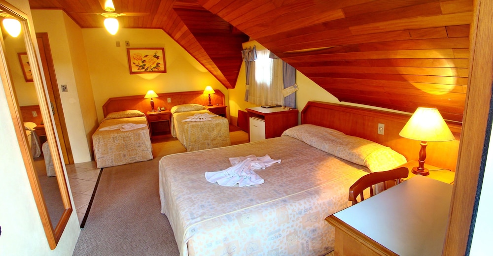 Deluxe Triple Room, Multiple Beds