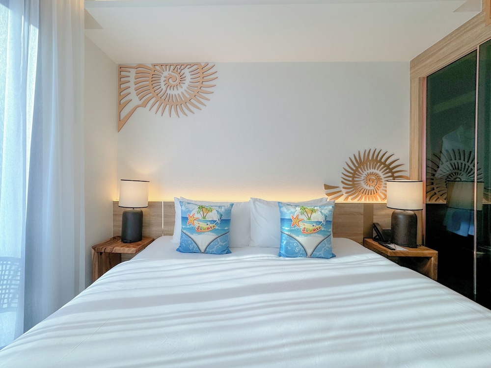Grand Suite, 2 Bedrooms - Photo 4