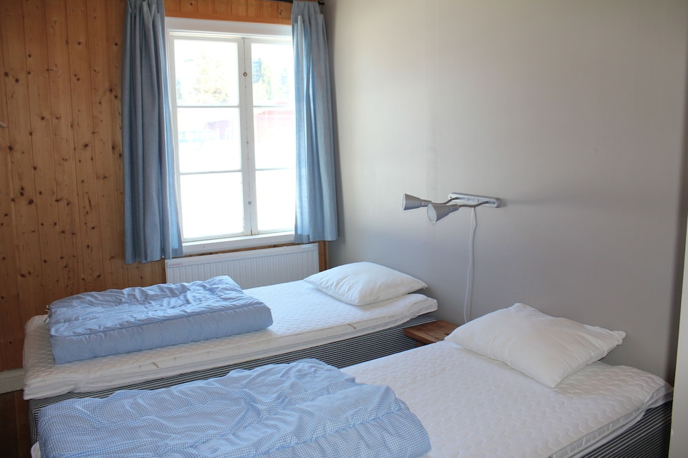 Apartment, 2 Bedrooms (4 adults, Excluding Linen/Towels) photo 2