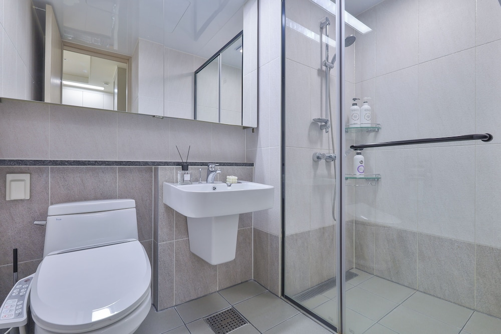 Deluxe Partition Room - Photo 8
