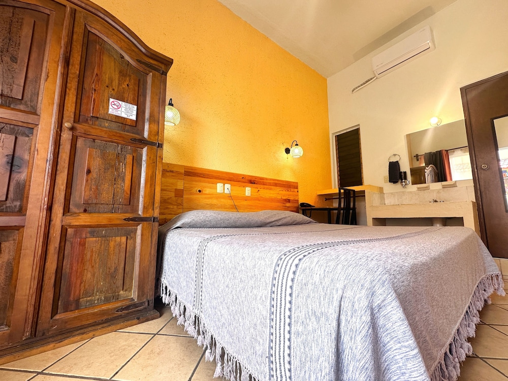 Elite Room, 1 King Bed, Non Smoking photo 3