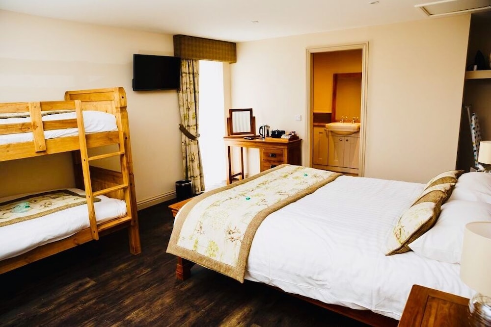 Family Quadruple Room photo 1