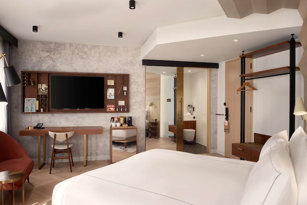 Suite (Peloton Wellness)