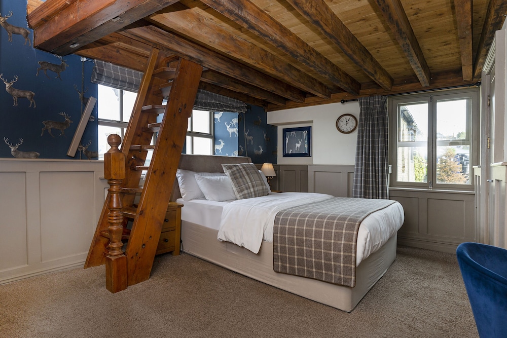 Deluxe Suite, Ensuite photo 2