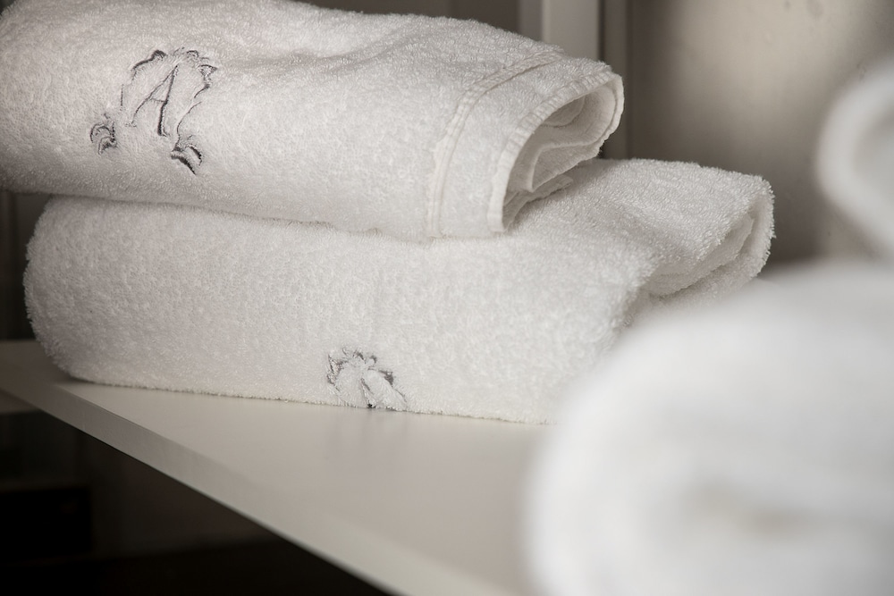 Classic Double Room, 1 Queen Bed - Photo 16