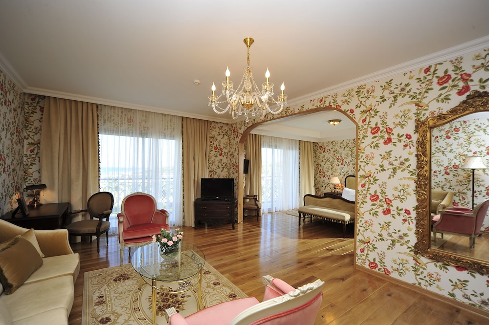 Suite, Sea View