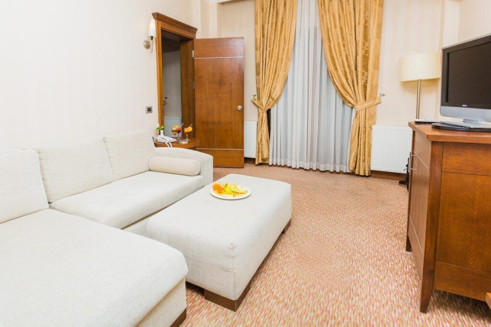Superior Studio Suite photo 1