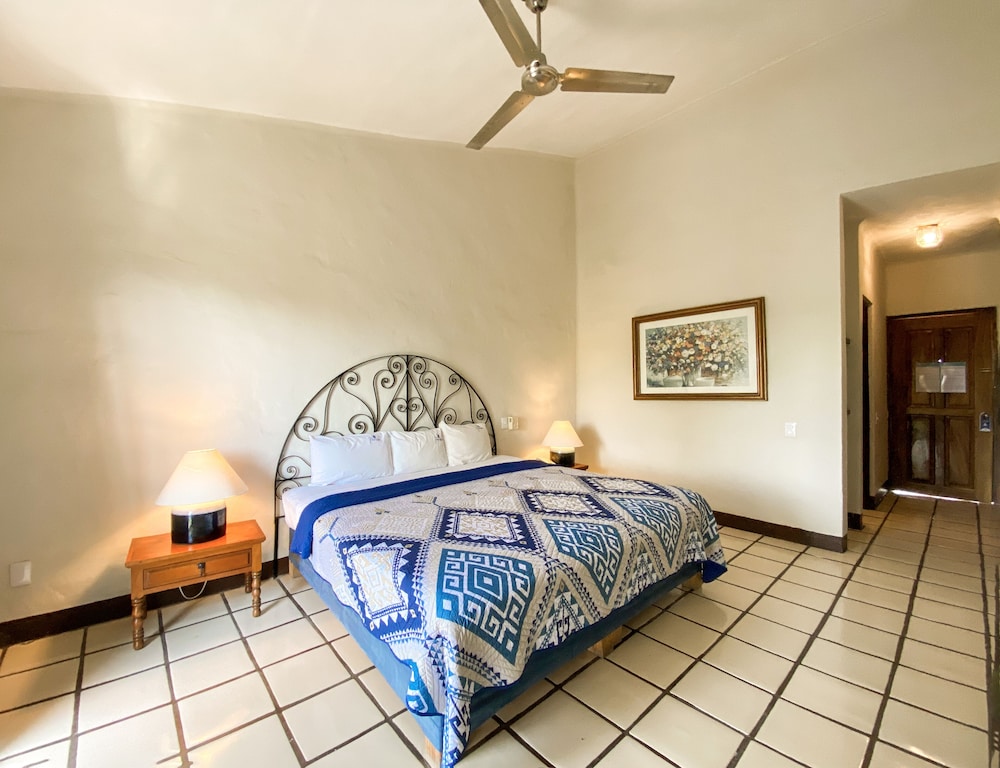 Standard Room - Photo 2