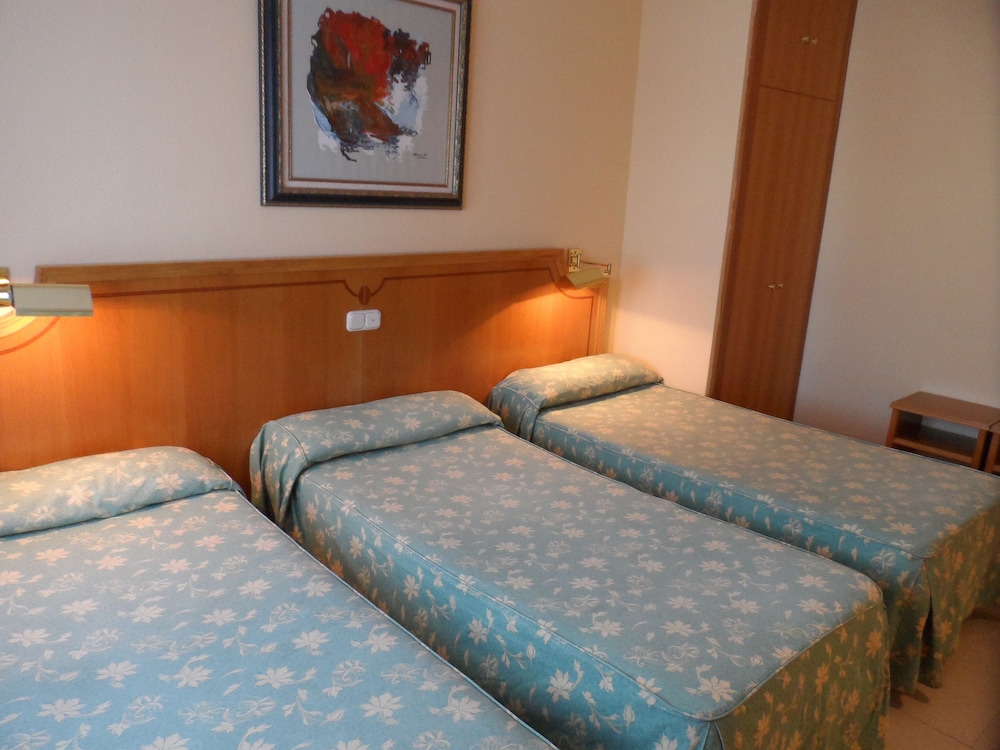 Habitación Triple Estándar (3 Personas)