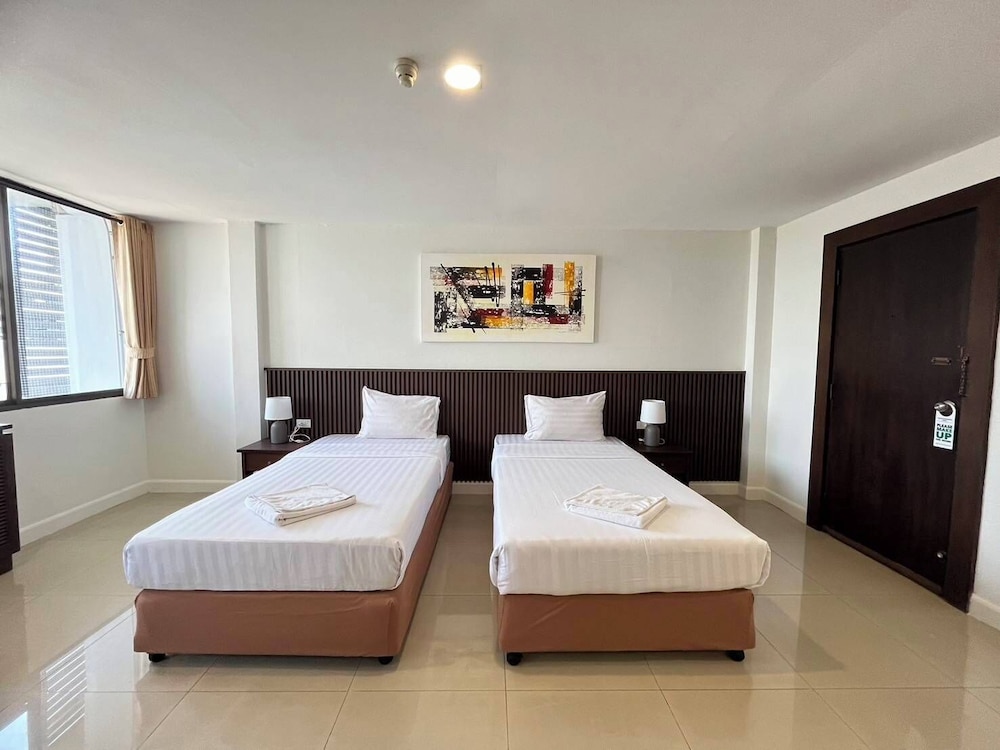 Junior Triple Room, 3 Twin Beds photo 2