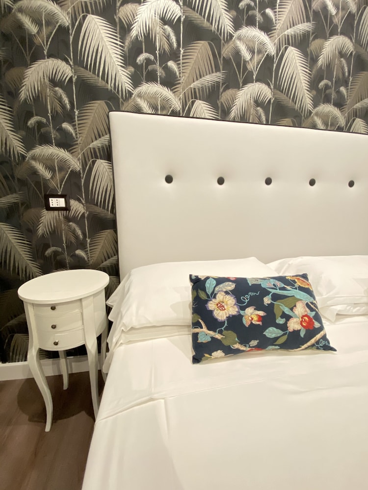 Standard Triple Room - Photo 10