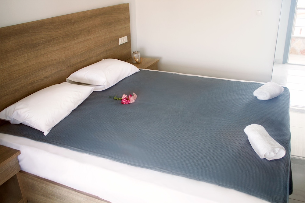 Deluxe Quadruple Room, 2 Bedrooms, Sea View