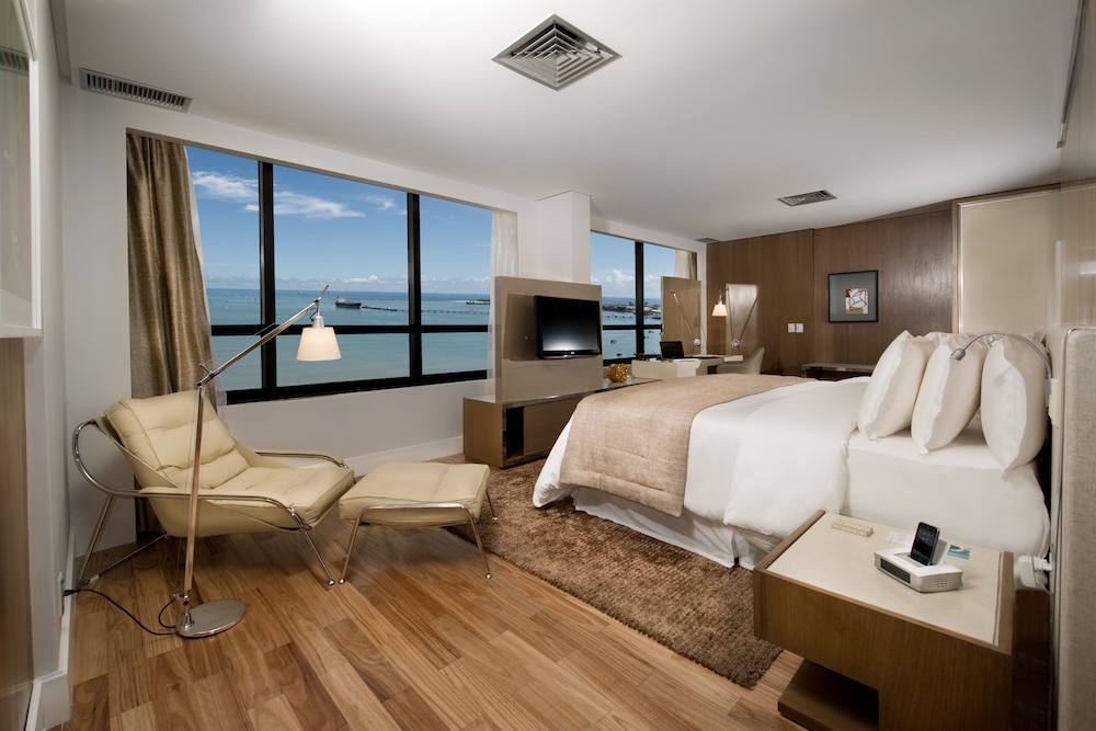 Executive Suite - Photo 1