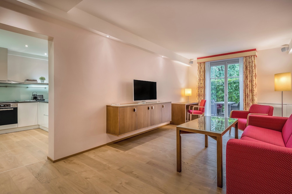 Studio Suite, 1 Bedroom, Park View