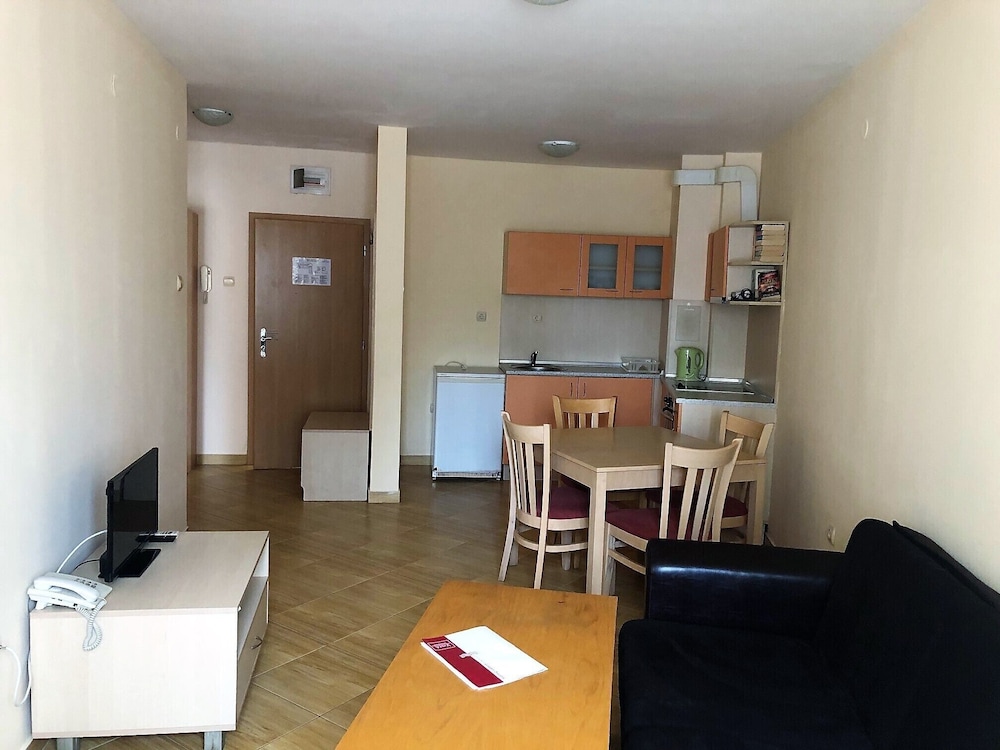 Economy Apartment photo 3