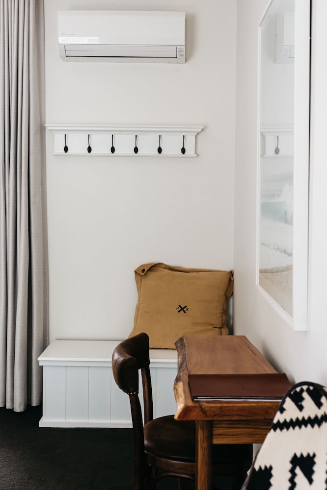 Room 4 - Barwon Heads 2 Bedroom 2 Bathrooms photo 3
