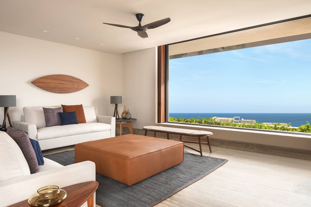 One Bedroom Suite (Non Smoking) photo 2