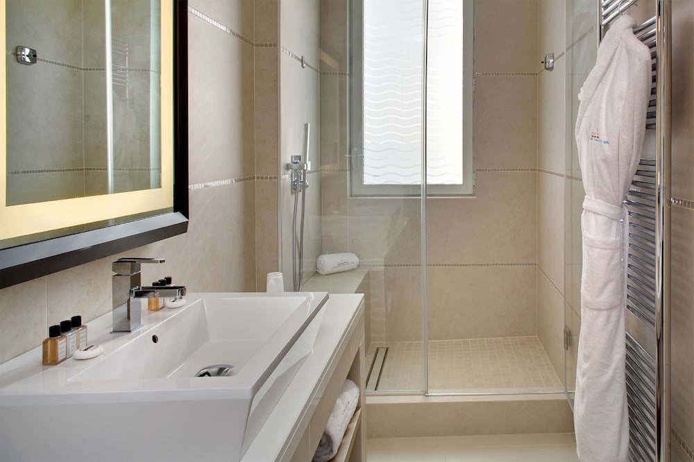 Deluxe Ocean Room - Photo 6
