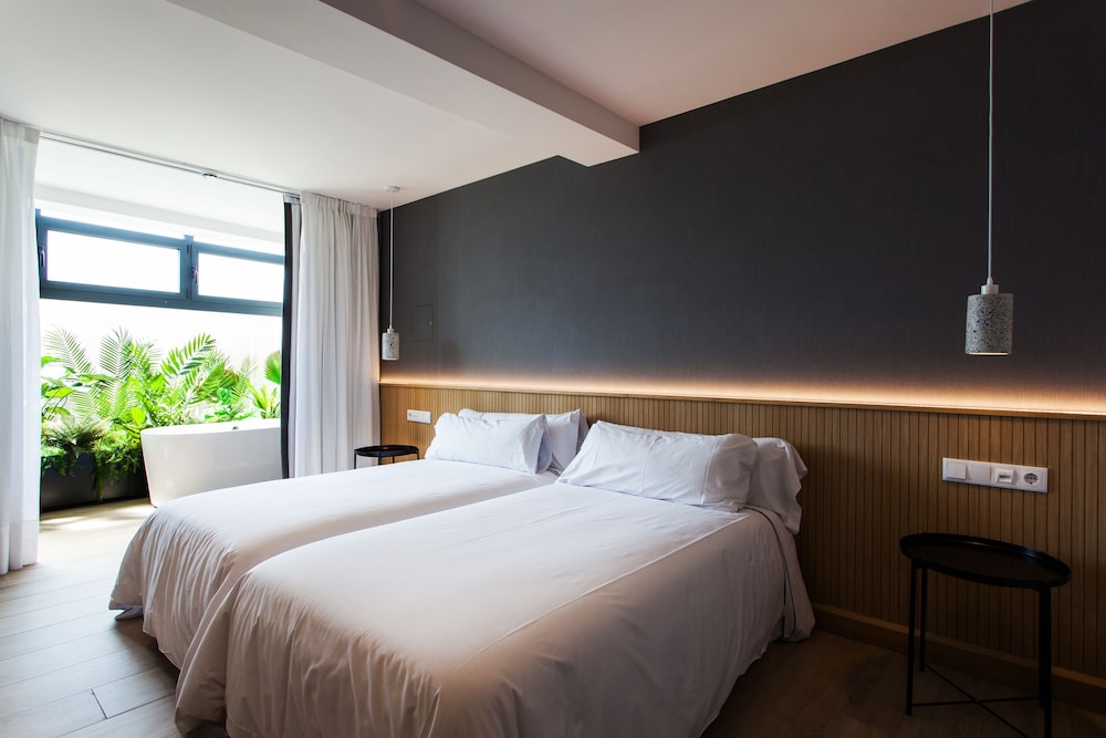 Superior Double Room (Bañera Exenta) photo 2