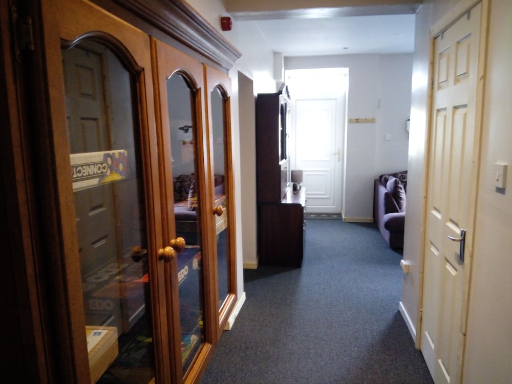 Apartment, 2 Bedrooms, Accessible photo 3