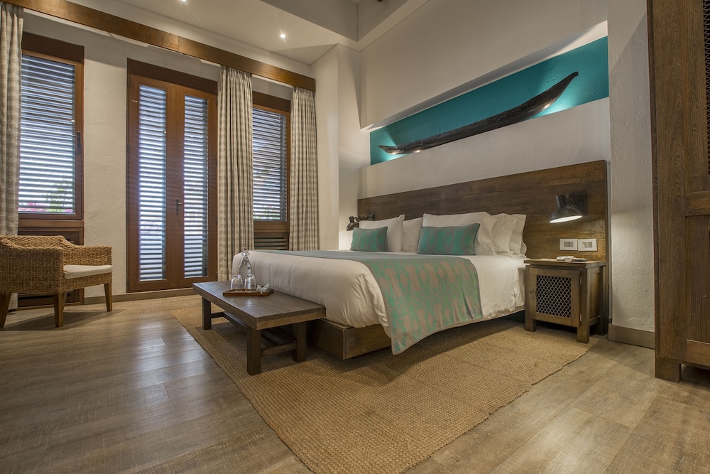 Junior Double Room, 1 King Bed photo 1
