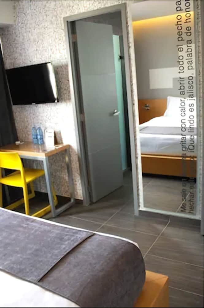 Standard Room photo 2