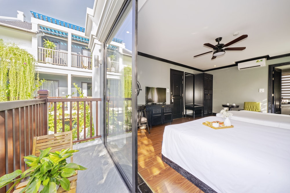 Deluxe Triple Room - Photo 2