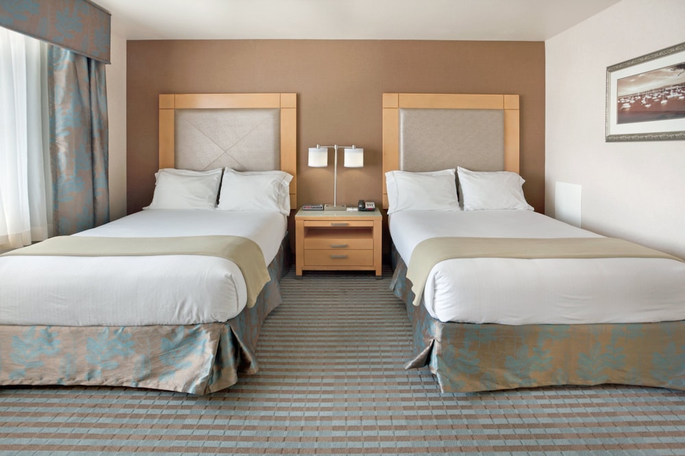 Standard Room, Multiple Beds photo 1