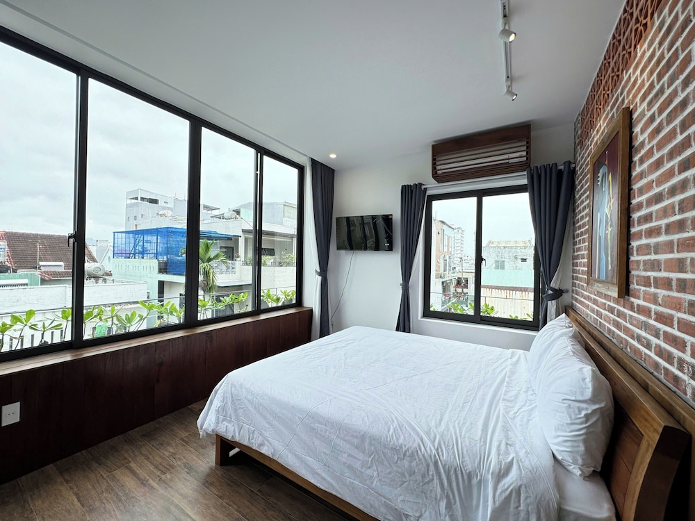 Deluxe Studio, Balcony