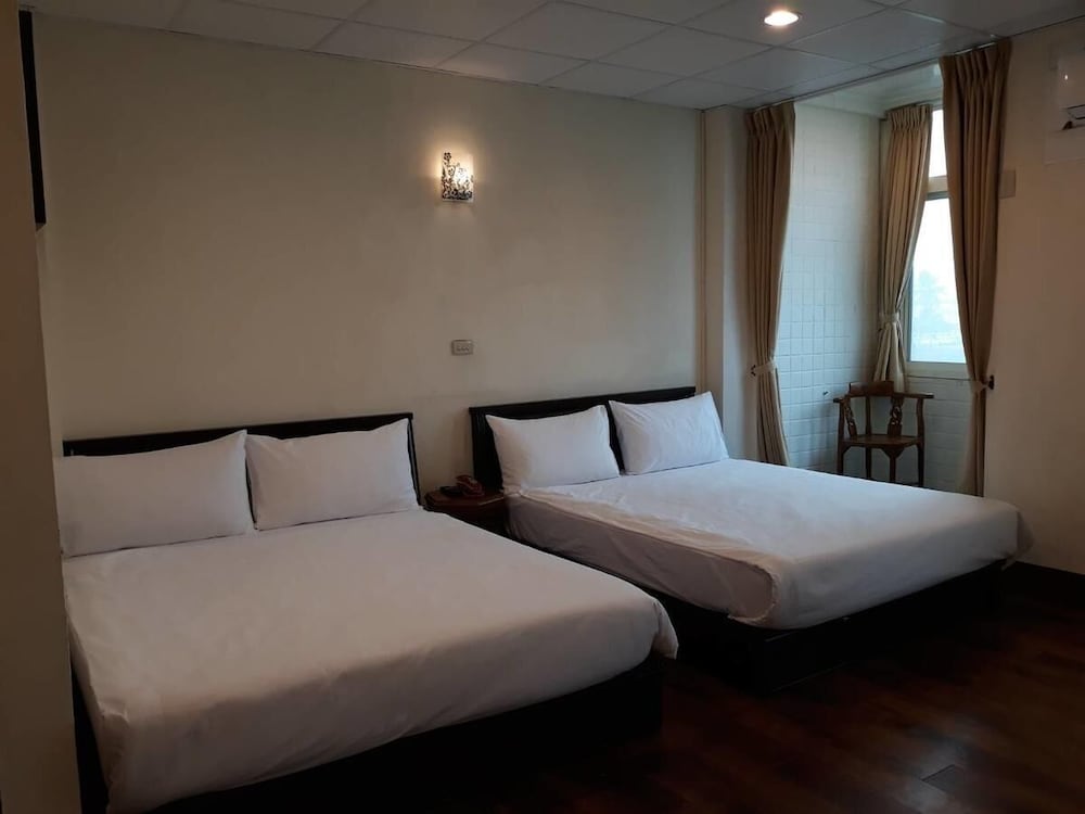 Deluxe Quadruple Room (608) photo 1