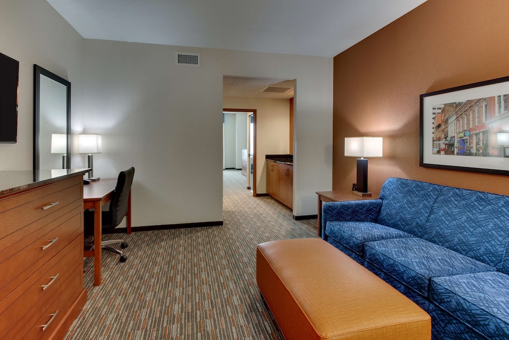 Suite, Multiple Beds, Refrigerator & Microwave (2 Rooms)