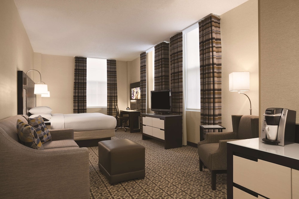 Deluxe Room - Photo 1