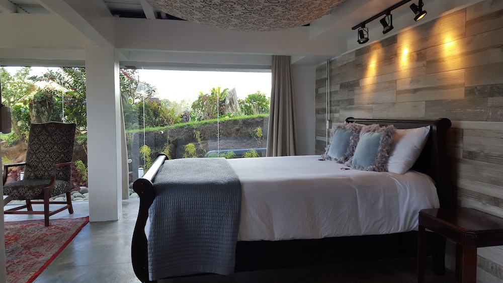 Premium Loft, 1 Queen Bed, Mountain View, Mountainside photo 1