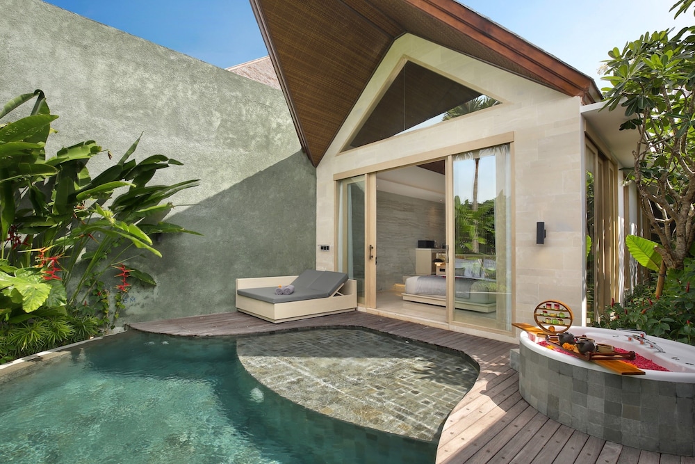 Smart 1 Bedroom Villa with Private Pool & Hot Tub - Photo 17