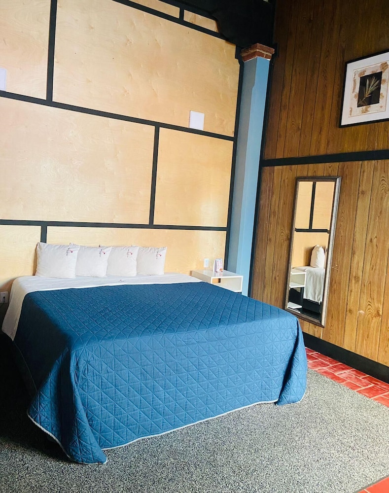 Room photo 2