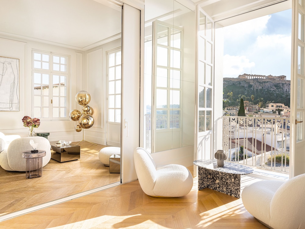 Acropolis Pied-a-Terre