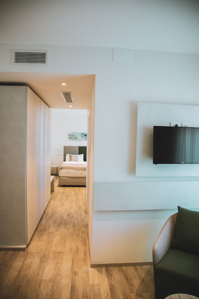 Deluxe Suite photo 1