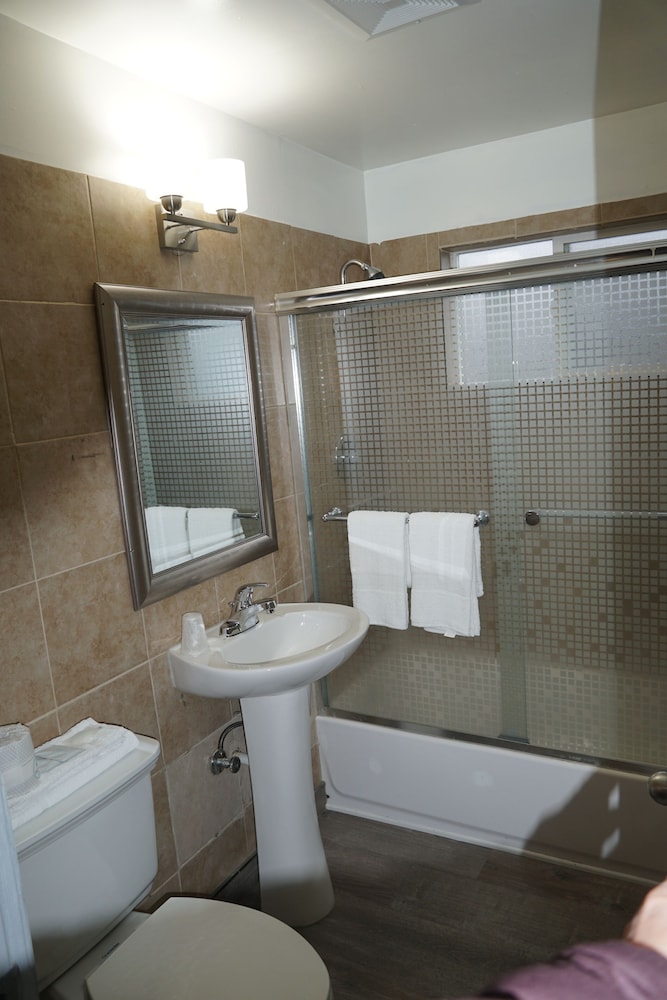 Economy Double or Twin Room - Photo 5