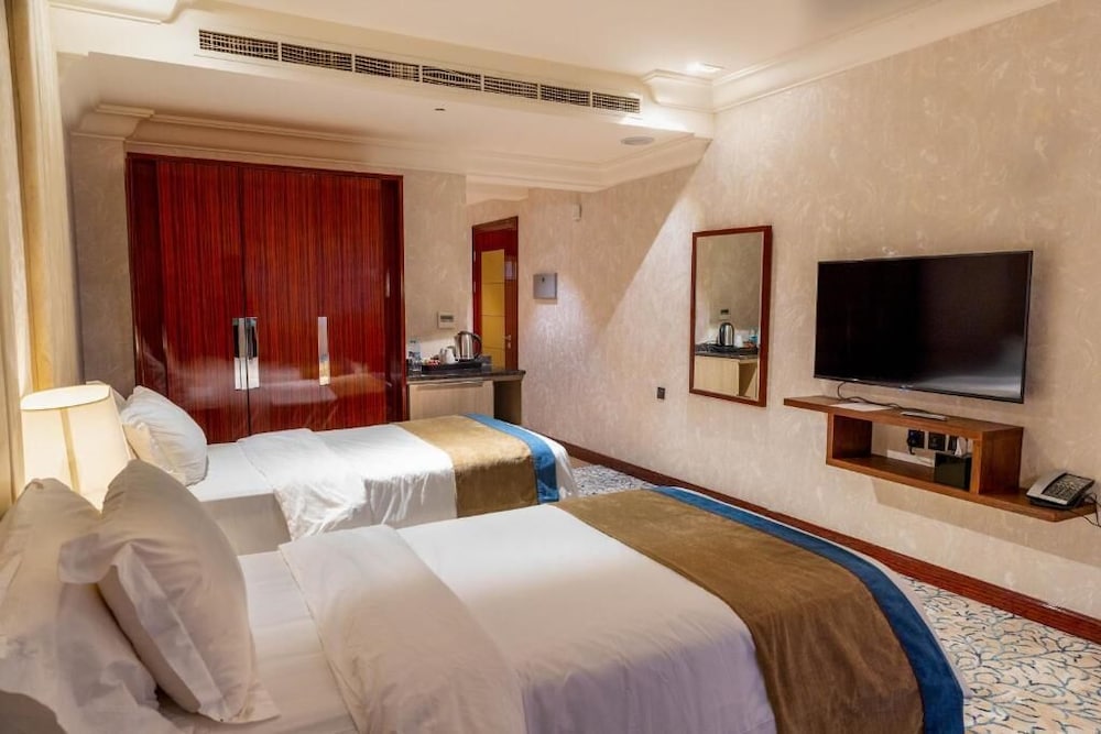 Deluxe Double or Twin Room, 1 Large Twin Bed - Photo 3
