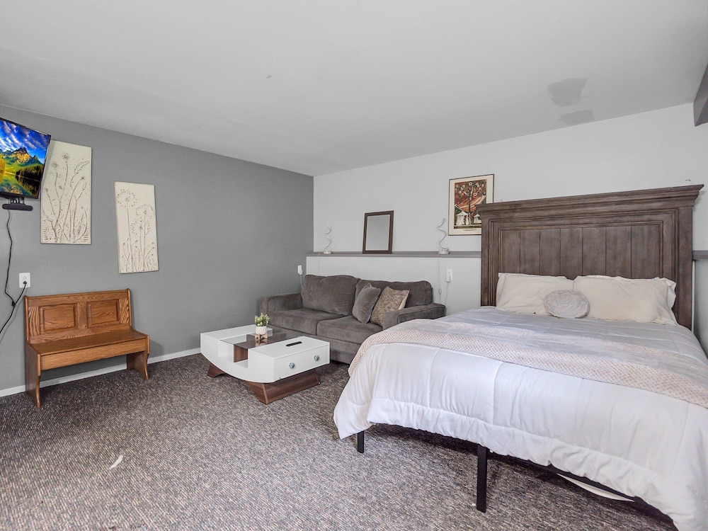 Suite 101