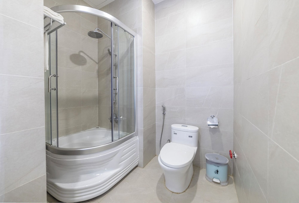 Deluxe Twin Room, Balcony - Photo 7