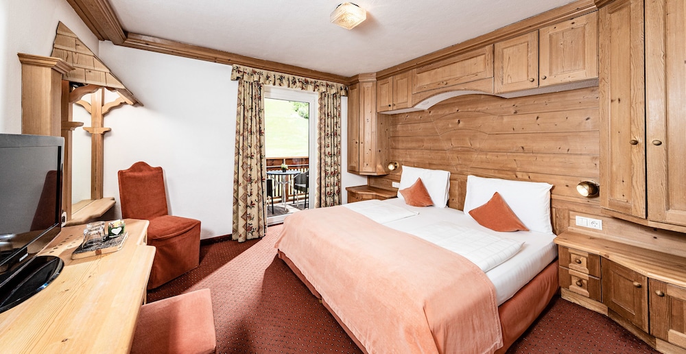 Standard Double Room - Photo 1