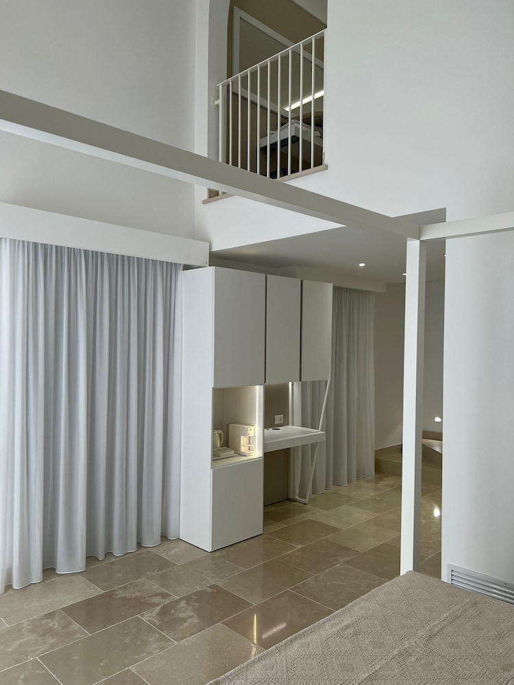 Royal Suite photo 2