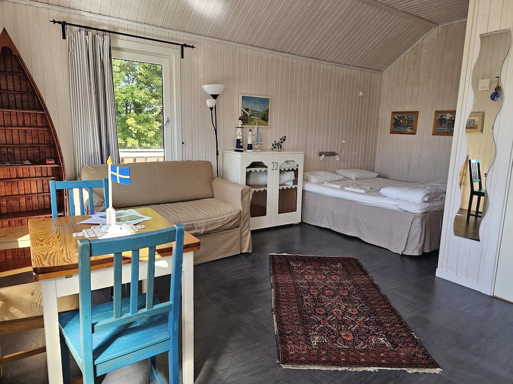 Cabin photo 2