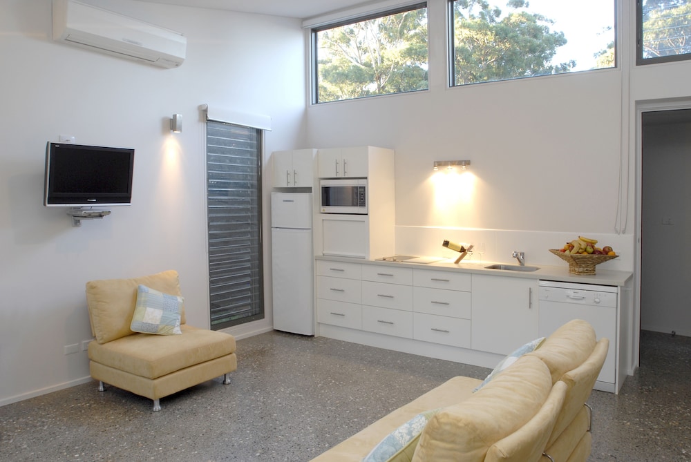Standard Apartment, 1 Bedroom, Non Smoking, Kitchen (Hyams) photo 3