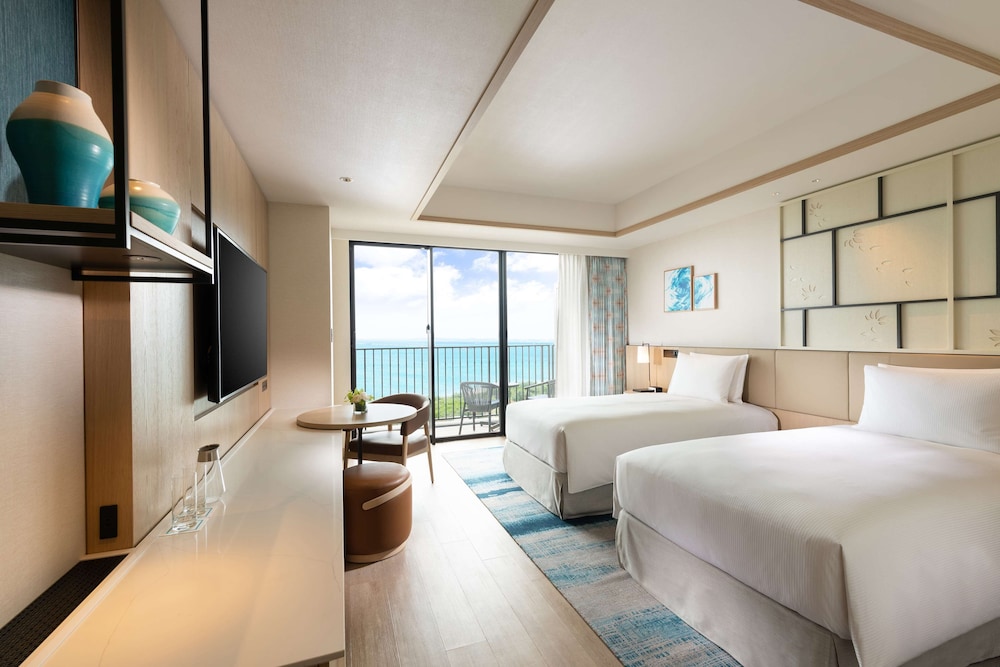 Twin Deluxe Room (Sunset View) - Photo 4