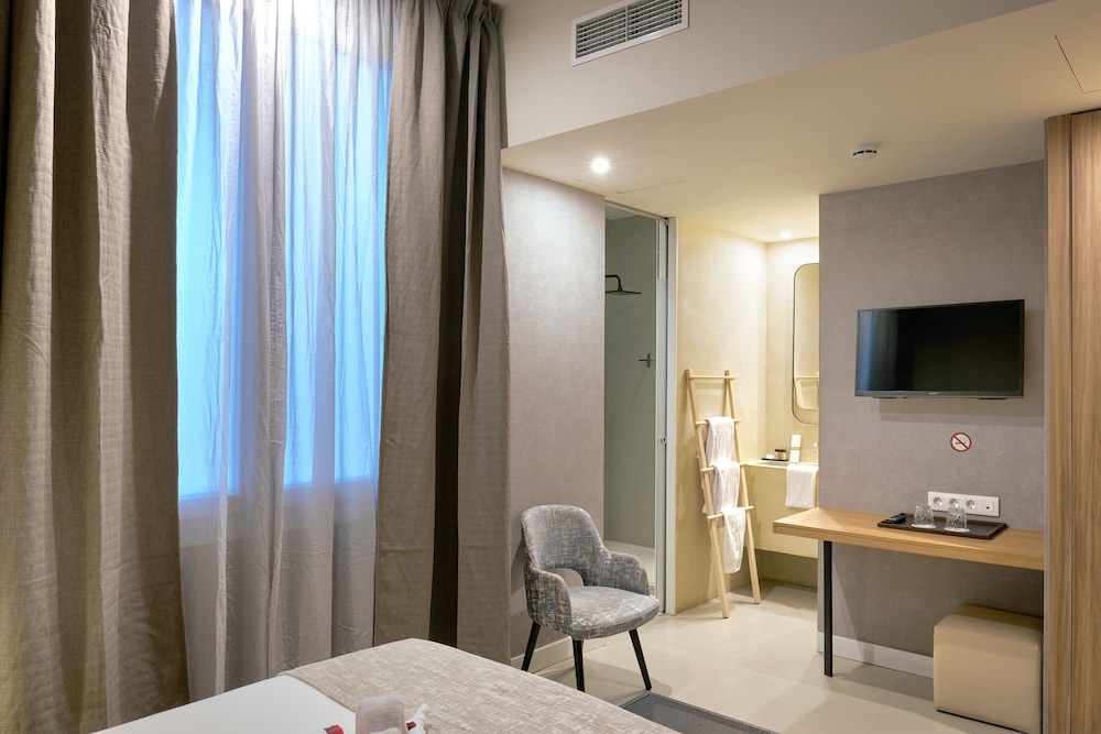 Habitación Doble Estándar o con Dos Camas Individuales.