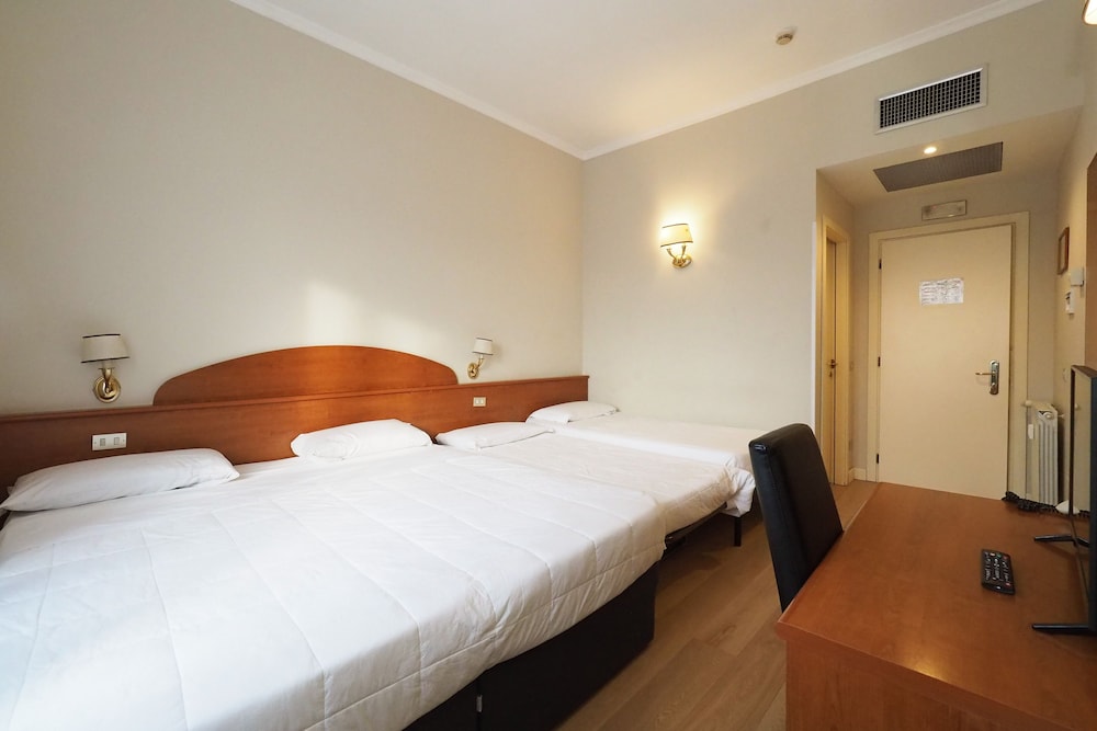 Quadruple Room photo 2