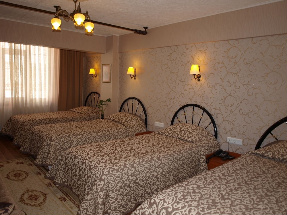 Standard Quadruple Room photo 1